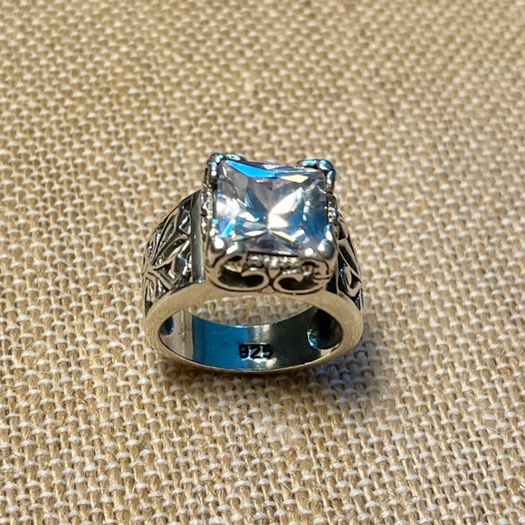 Silpada “Uptown” Ring - Picture 8 of 13